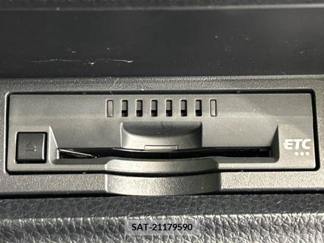 Toyota VOXY 2014-02 289065-7