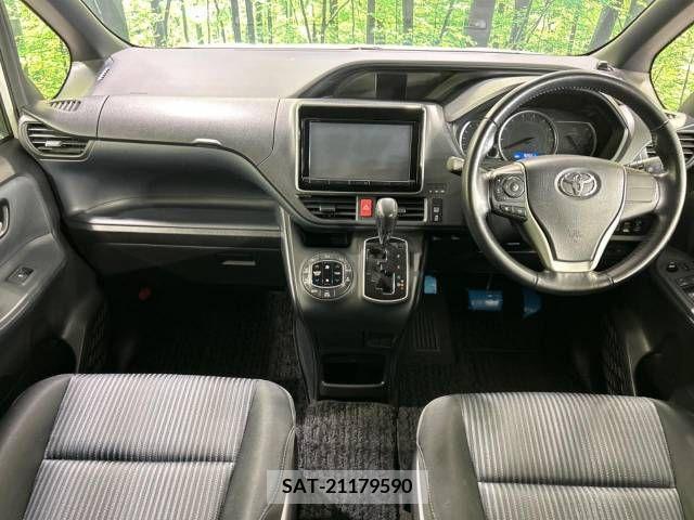 Toyota VOXY 2014-02 289065-1