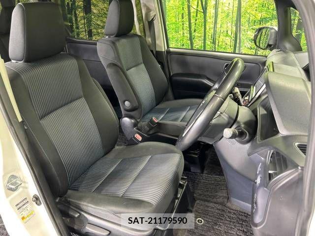 Toyota VOXY 2014-02 289065-8