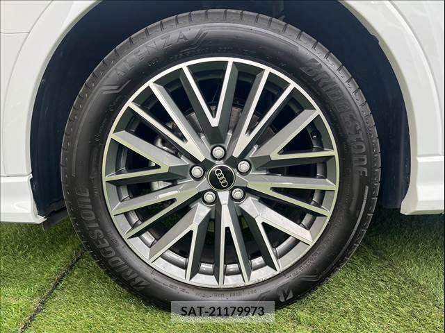 Audi Q3 2022-07 317875-19