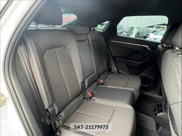 Audi Q3 2022-07 317875-5