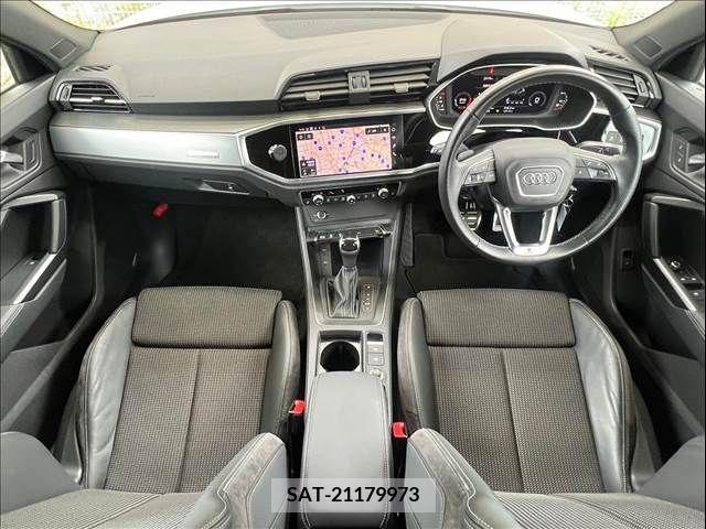 Audi Q3 2022-07 317875-1