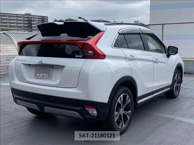 Mitsubishi ECLIPSE CROSS 2020-07 303760-3