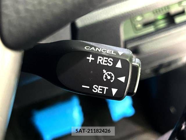 Toyota VOXY 2019-06 221056-7