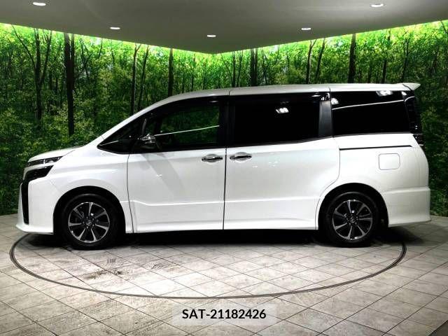 Toyota VOXY 2019-06 221056-17
