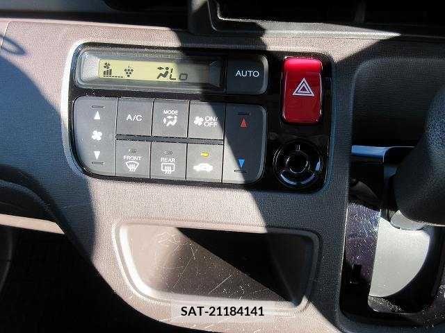 Honda N-ONE 2019-03 208337-10