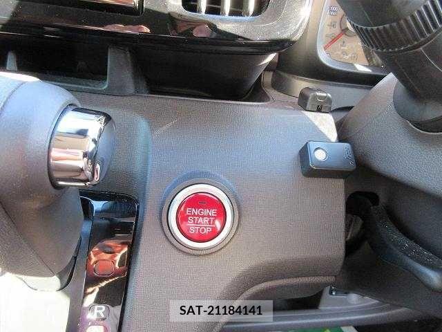 Honda N-ONE 2019-03 208337-9