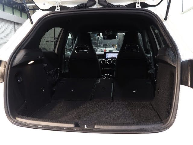 Mercedes Benz A-CLASS 2018-12 192702-6