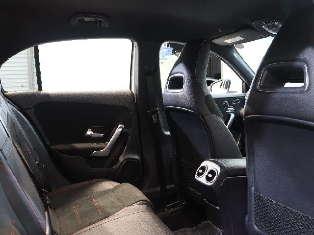 Mercedes Benz A-CLASS 2018-12 192702-13