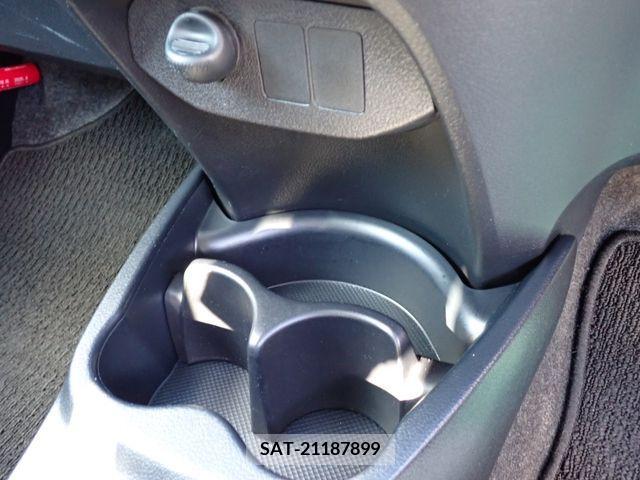 Toyota VITZ 2017-05 370133-13