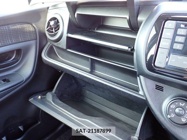 Toyota VITZ 2017-05 370133-12