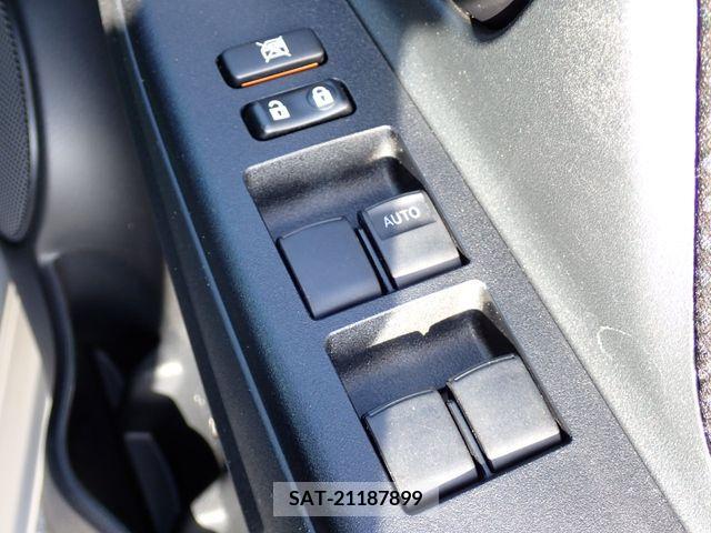 Toyota VITZ 2017-05 370133-5