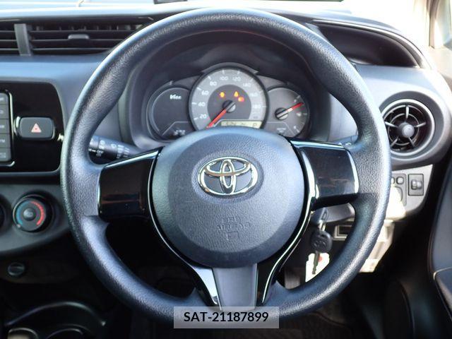 Toyota VITZ 2017-05 370133-9