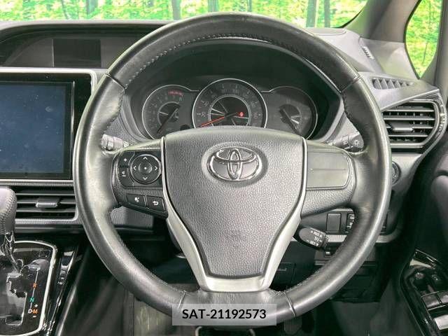 Toyota NOAH 2020-10 213678-12