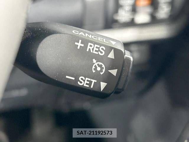 Toyota NOAH 2020-10 213678-6