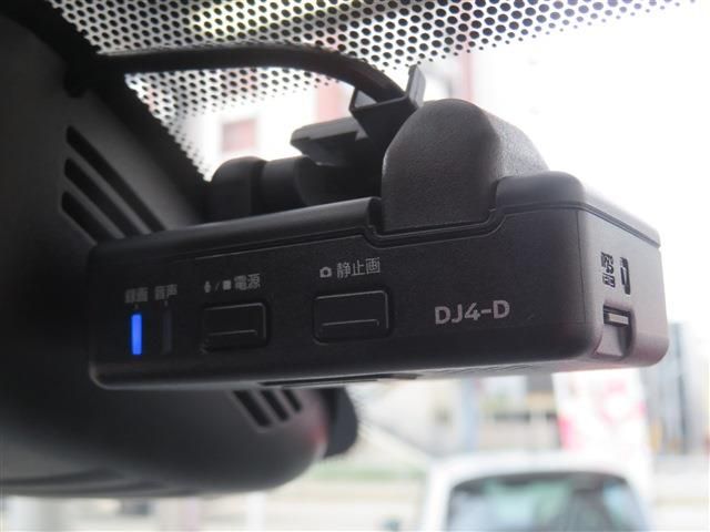 Nissan SERENA 2018-11 183286-18
