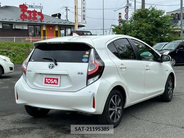 Toyota AQUA 2024-06 378906-4