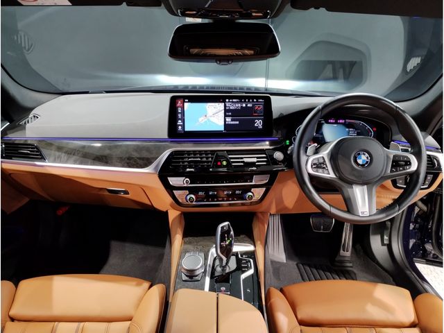 Bmw 5 SERIES 2023-02 15114-1