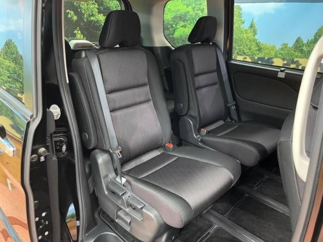 Nissan SERENA 2018-11 13291-12