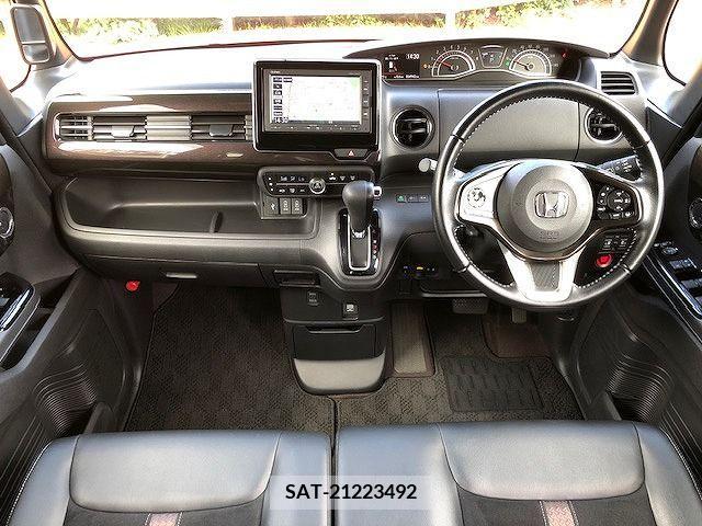 Honda N BOX CUSTOM 2018-04 307177-1