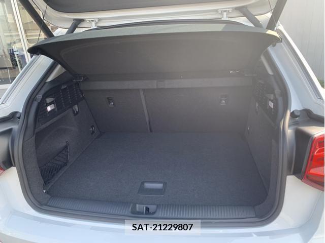 Audi Q2 2019-02 213271-18
