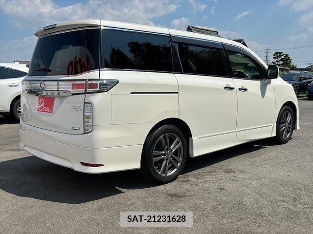 Nissan ELGRAND 2012-06 359723-18