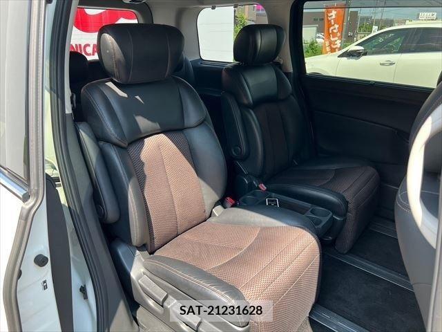 Nissan ELGRAND 2012-06 359723-7