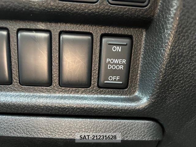 Nissan ELGRAND 2012-06 359723-5