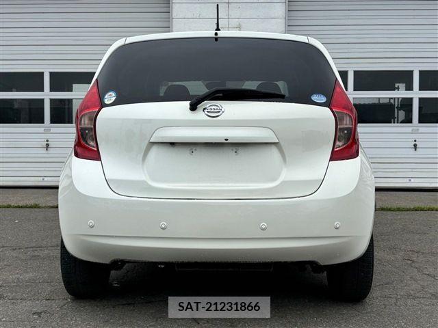 Nissan NOTE 2015-06 341406-5