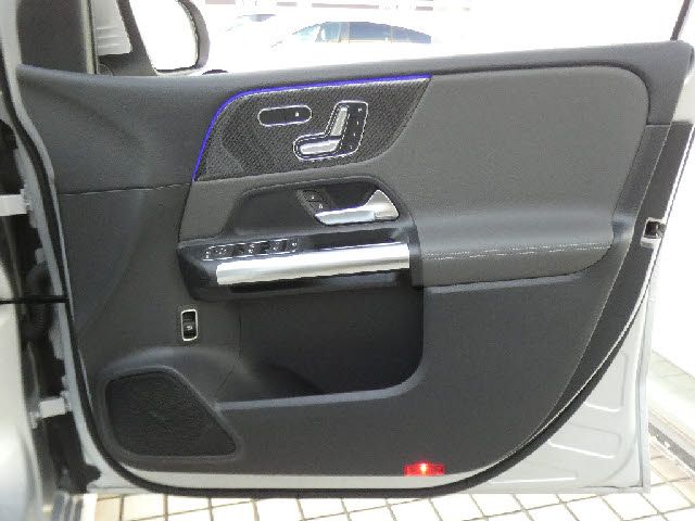 Mercedes Benz B-CLASS 2019-08 11080-23