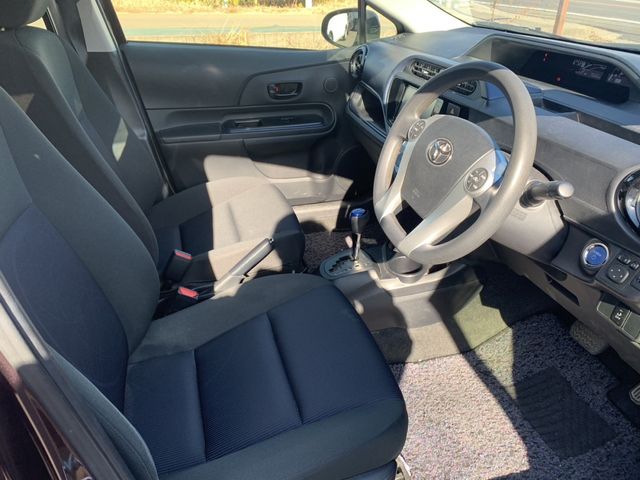 Toyota AQUA 2015-08 183019-8