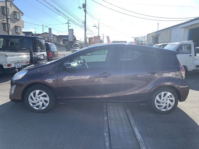 Toyota AQUA 2015-08 183019-3