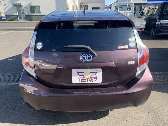 Toyota AQUA 2015-08 183019-5