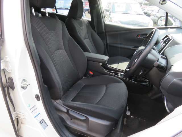 Toyota PRIUS 2018-05 2452-13