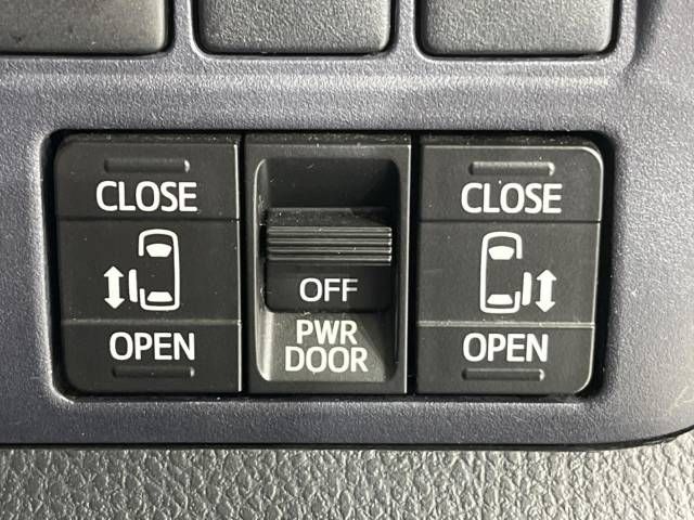Toyota VOXY 2015-02 191833-3
