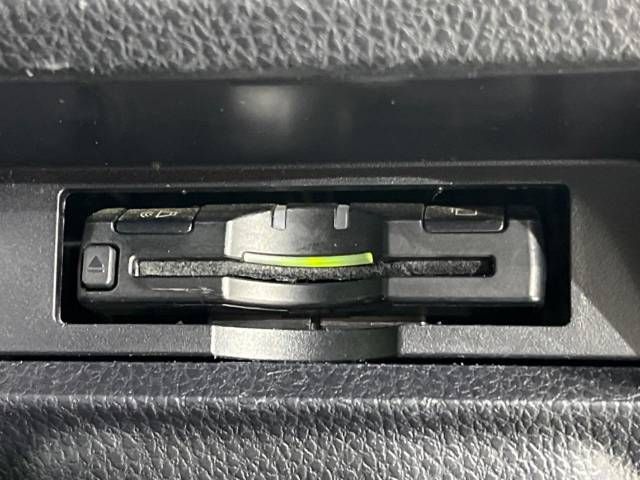 Toyota VOXY 2015-02 191833-6