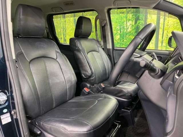 Toyota VOXY 2015-02 191833-8