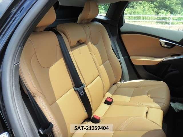 Volvo V40 2019-03 289696-15