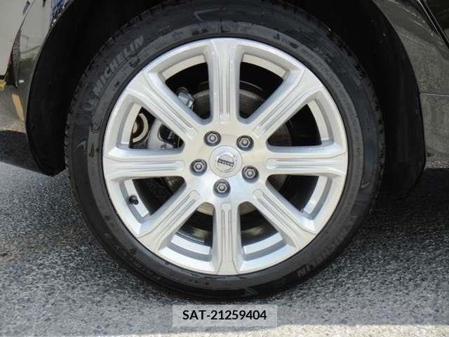 Volvo V40 2019-03 289696-17