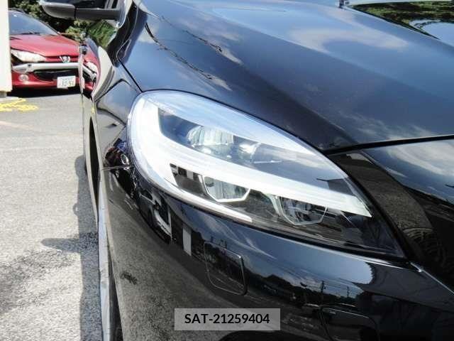 Volvo V40 2019-03 289696-18