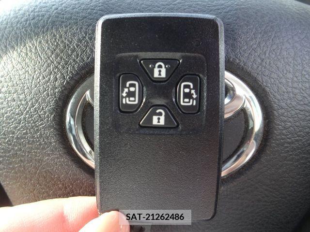 Toyota VOXY 2013-09 239058-17