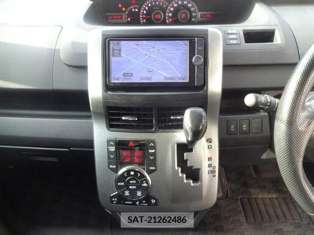 Toyota VOXY 2013-09 239058-13