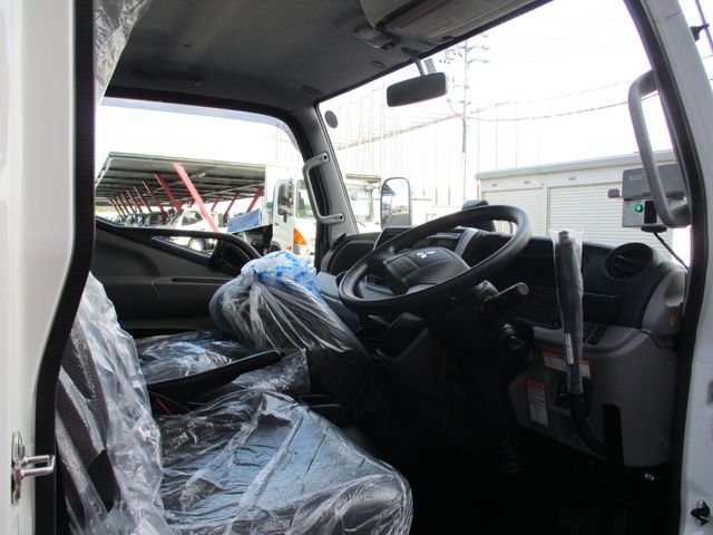 Mitsubishi CANTER 2023-05 14516-20
