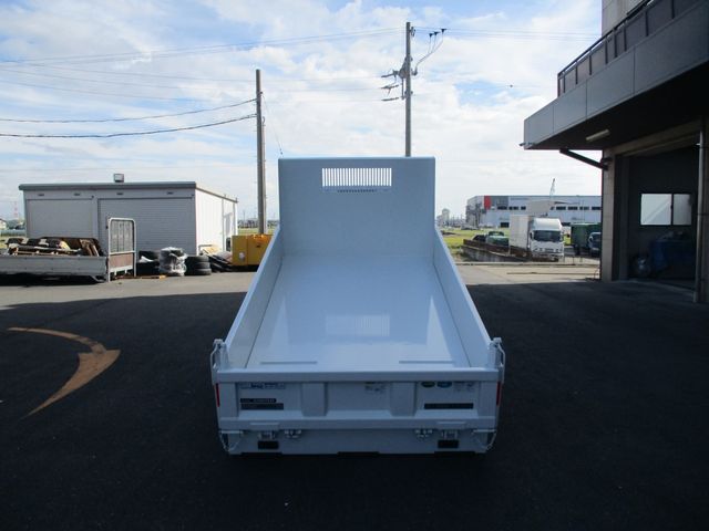Mitsubishi CANTER 2023-05 14516-2