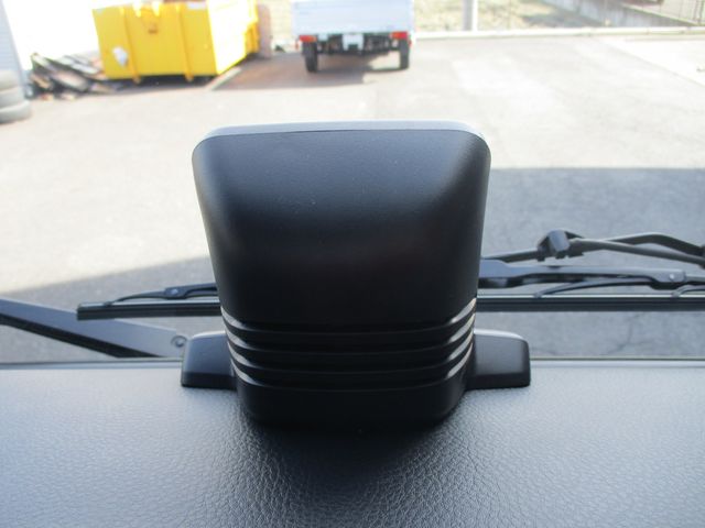 Mitsubishi CANTER 2023-05 14516-21