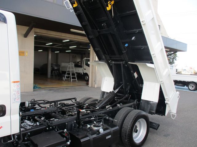 Mitsubishi CANTER 2023-05 14516-8