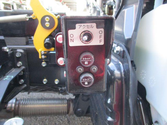 Mitsubishi CANTER 2023-05 14516-16