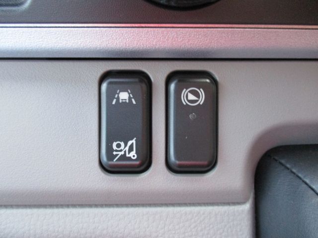Mitsubishi CANTER 2023-05 14516-18