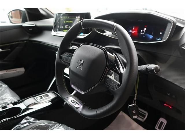 Peugeot 208 2022-07 5975-5
