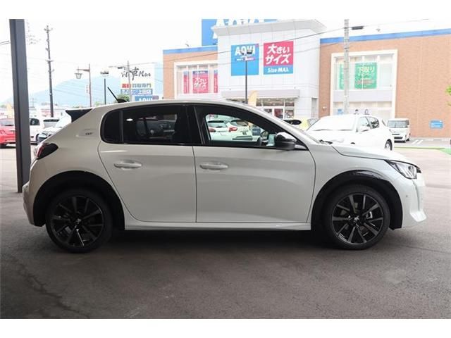 Peugeot 208 2022-07 5975-22